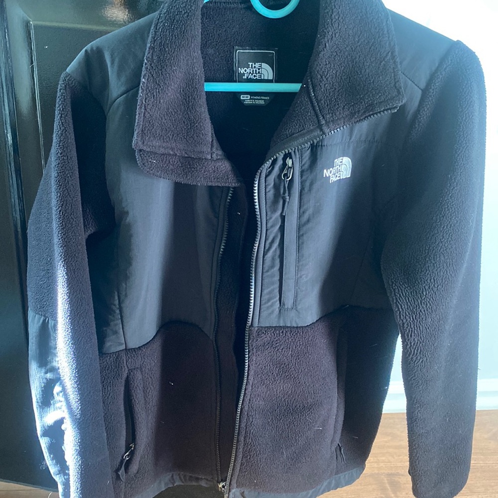 Black north face size medium